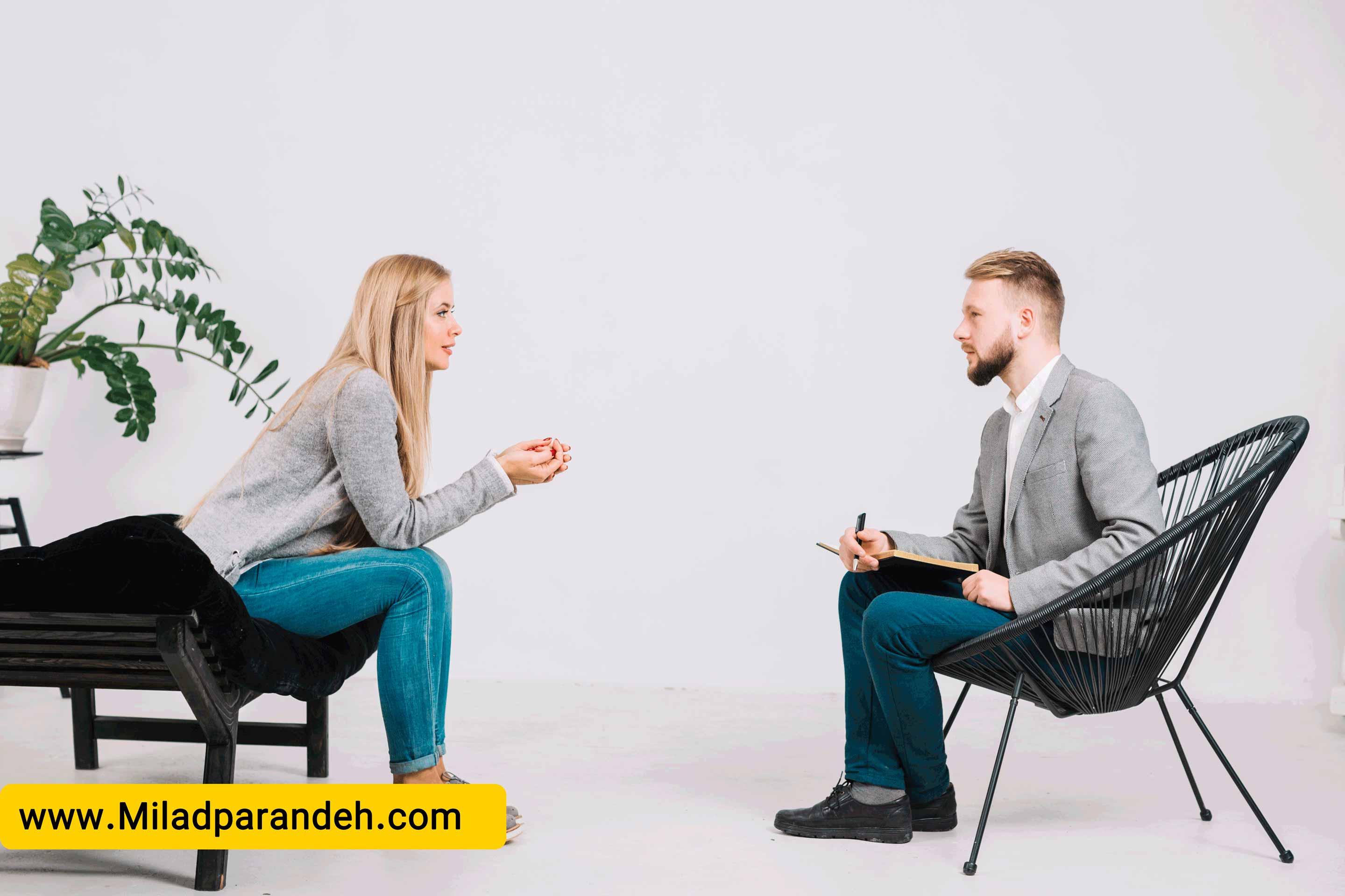 چگونه صدای خوب و زیبایی داشته باشیم؟ (6 تمرین برای داشتن صدای جذاب)