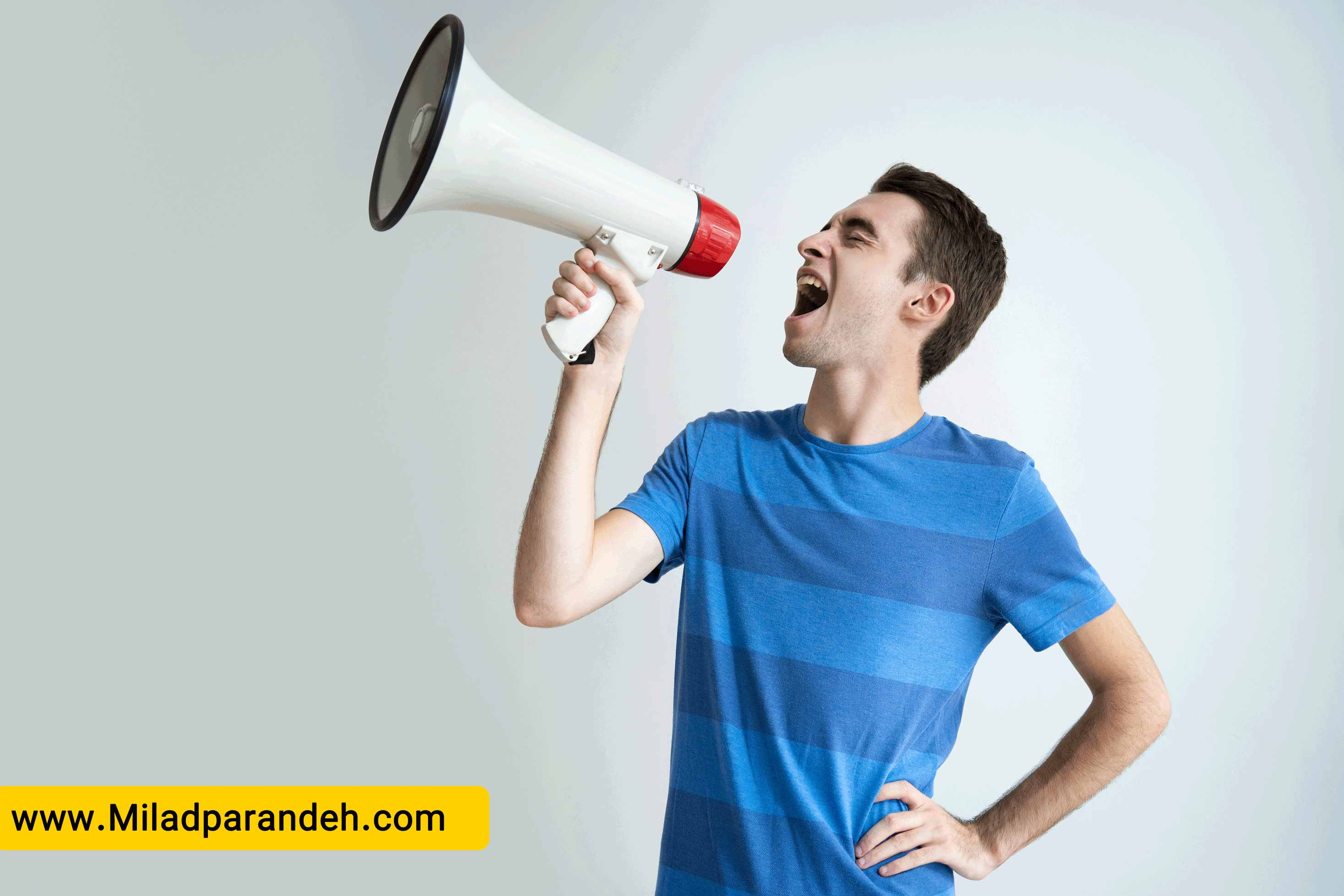 چگونه صدای خوب و زیبایی داشته باشیم؟ (6 تمرین برای داشتن صدای جذاب)
